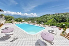 Agriturismo La Roccia: Camera Quadrupla B&B - Image 2