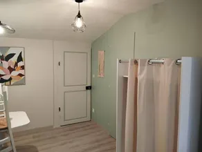 Apartment with barbecue & garden - Image 5