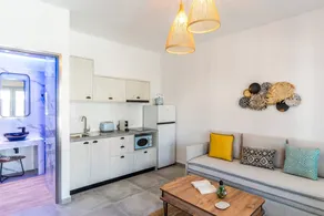 Children-friendly villa with terrace, pool & garden | Beach view - Image 2