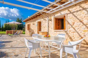 Villa with terrace & private pool - Image 5