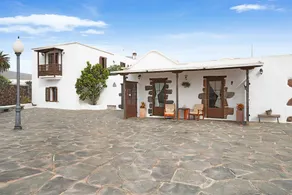 Family-friendly pleasant holiday home with BBQ & terrace | Mountain view - Image 5