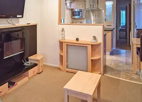 Two bedroom caravan sleeping 4 people with one double and one twin room. - Image 3