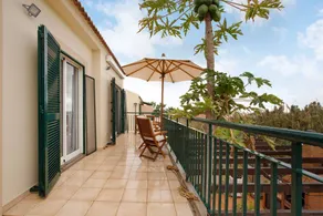 Holiday Home "Energia Dourada" with Sea View, Private Terrace & Wi-Fi - Image 2
