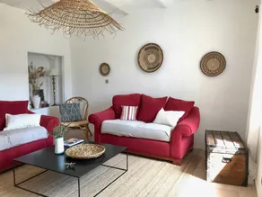 Fully equipped beautiful house with terrace, garden & private pool | Perfect for remote work - Image 4