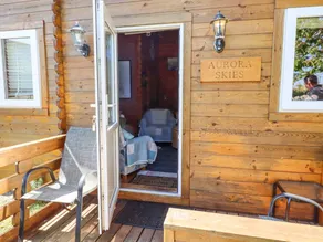 Cottage with garden - Image 3