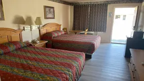 Holiday apartment with pool - Image 4