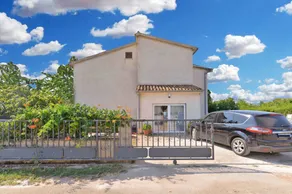 Flat with terrace & BBQ - Image 2