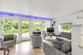 Family-oriented house with sauna, terrace & jacuzzi | Pet-friendly - Image 3