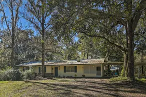 Pet-Friendly Brooksville Cottage w/ Fire Pit! - Image 3