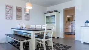 Agréable appartement de vacances entièrement équipé avec terrasse et sauna | Vue lac | Avec animaux bienvenus - Image 4