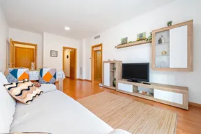 Holiday apartment with terrace | City view - Image 5