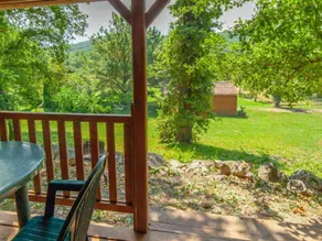 Chalet with terrace & heated pool - Image 5
