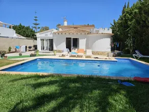 Villa with garden, barbeque & private pool - Image 2