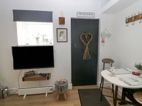 Cottage with garden | Beach view | Dogs allowed - Image 5