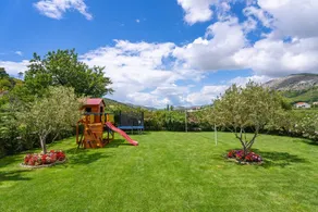 Villa with fast internet, barbeque & private pool | Mountain view - Image 5