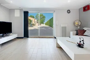 Apartment mit Pool, Garten und Terrasse | Haustierfreundlich - Image 3