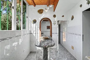 House | Mountain view - Image 2