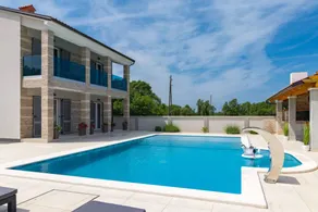 Villa mit Pool, Terrasse und Garten | Poolblick - Image 4