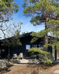 Holiday home with terrace, garden & BBQ | Sea view - Image 3