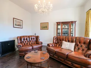 Cottage with garden & jacuzzi - Image 5