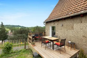 Country House 'Vogelsberger Bett Unser Korkhaus' with Mountain View, Private Terrace and Wi-Fi - Image 2