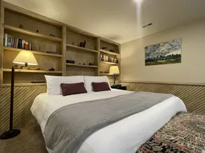 579 Spindrift Ct Unit B - Image 2