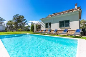 Familienorientierte Villa mit privatem Pool - Image 4