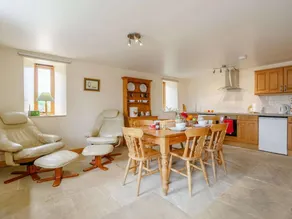 Cottage with garden - Image 5