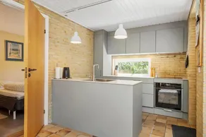 Holiday home with terrace - Image 4