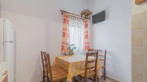 Holiday apartment with terrace & BBQ - Image 2