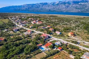 Villa with terrace, private pool & barbeque - Image 3
