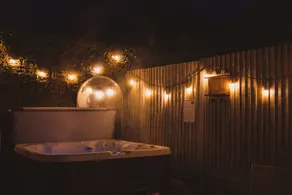Ferienhaus mit Whirlpool und Garten - Image 5