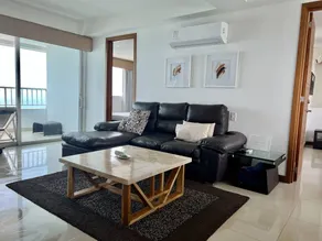 Apartamento con piscina | Vistas a la ciudad - Image 4