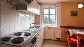 Apartment with garden, terrace & pool | River view - Image 5