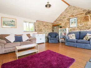 Cottage with garden & terrace - Image 4