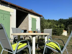 Ferienunterkunft mit Garten und Grill - Image 3