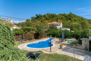 Fully equipped villa with garden, barbecue & terrace | Perfect for remote work | Dogs allowed - Image 5
