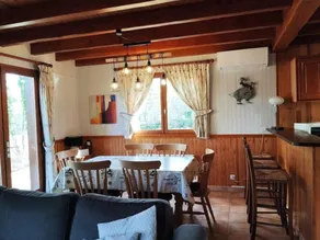 Cottage with garden & pool - Image 5