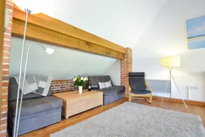 Cottage with terrace - Image 3