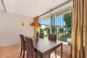 Holiday home with pool & garden - Image 4