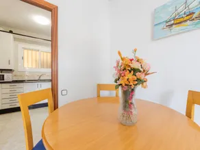 Holiday apartment with terrace - Image 2