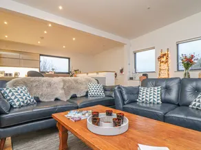 Cottage with garden | Beach view - Image 5