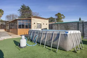 Ferienhaus mit privatem Pool, Terrasse und Garten | Stadtblick | Perfekt für die Arbeit von Zuhause - Image 2