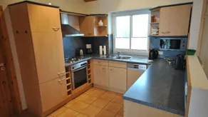 Holiday home with terrace, garden & jacuzzi - Image 5