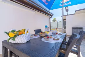 Family-friendly pleasant apartment with BBQ & terrace | Garden view | Beach nearby - Image 4