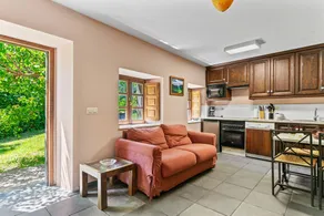 Holiday apartment with garden & terrace | Garden view - Image 3