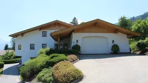 Apartamento vacacional con jardín - Image 4
