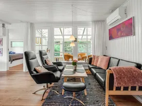 Fully equipped beautiful holiday home with barbeque & terrace | Close to the beach - Image 4