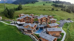 Encantadora casa ideal para familias con piscina, terraza y sauna | Vistas al lago | Ideal para trabajar remoto - Image 2