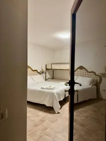 Agriturismo Ponte di Riocchio: Camera Aneto - Image 2